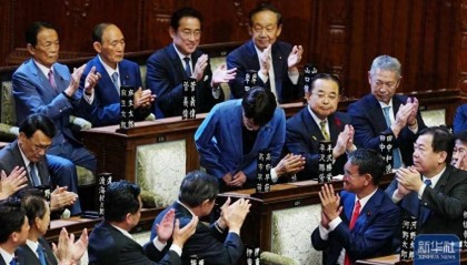特朗普上门“催投资”，日本新首相面临三大难题