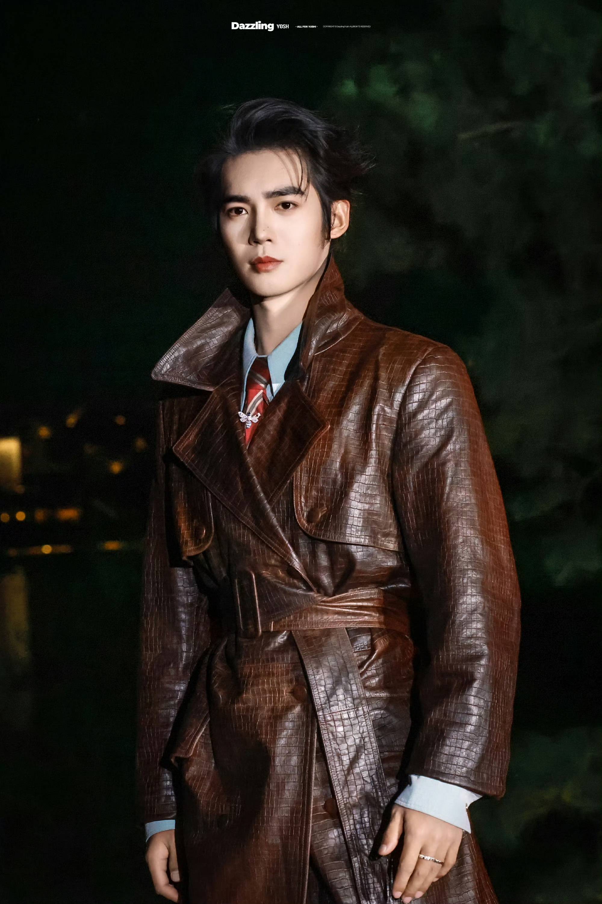 “贵姐”陈慧琳穿露肩装状态如32,董璇黑色长裙彰显”地母“风范