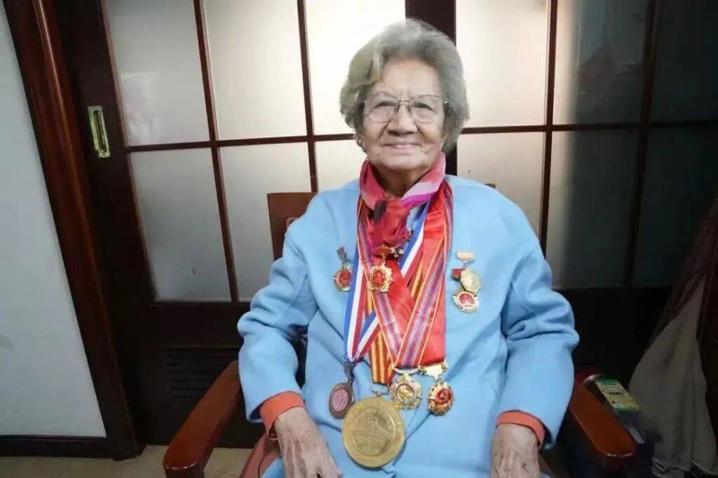 痛悼！著名表演艺术家去世！《孽债》《情深深雨濛濛》《蜗居》……留下无数经典作品