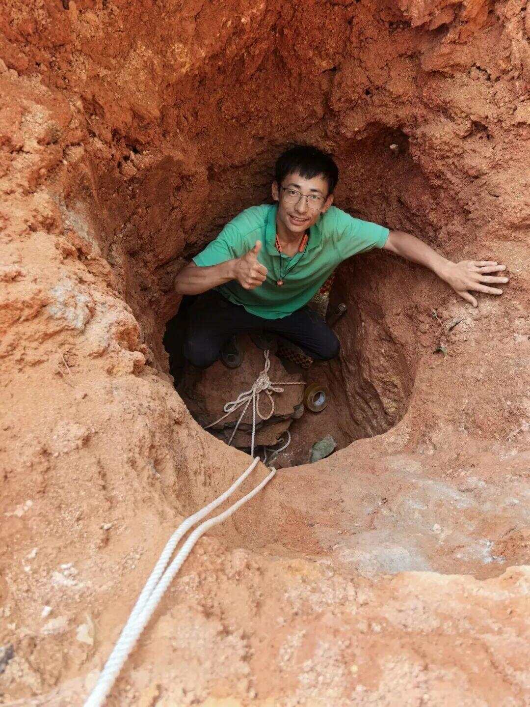 “陨石猎人”:在茂名挖出423公斤陨石;村民称此前不知有陨石,曾见有外人来果园