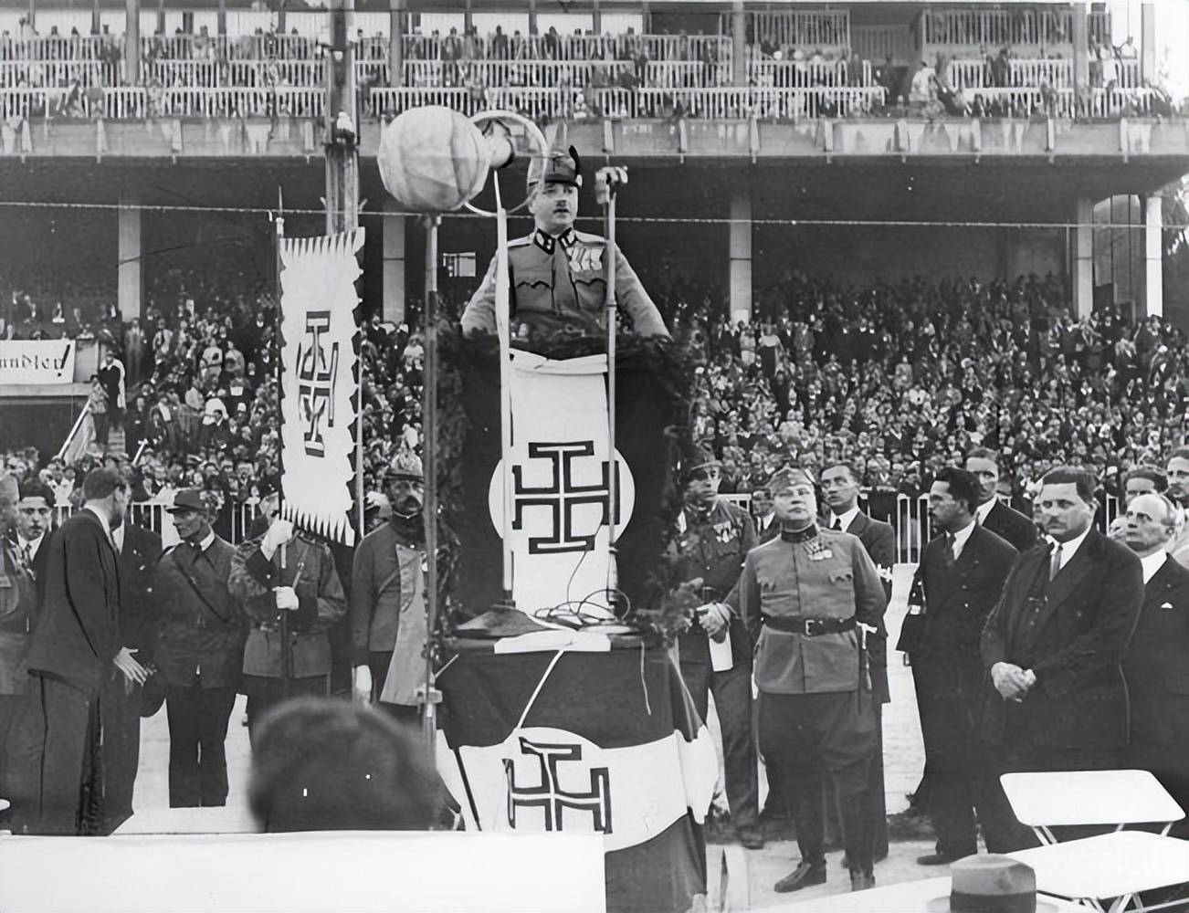 二战前的德国，怎样做到一枪未放，通过和平的方式吞并奥地利？