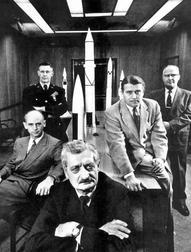 二战前的德国，怎样做到一枪未放，通过和平的方式吞并奥地利？