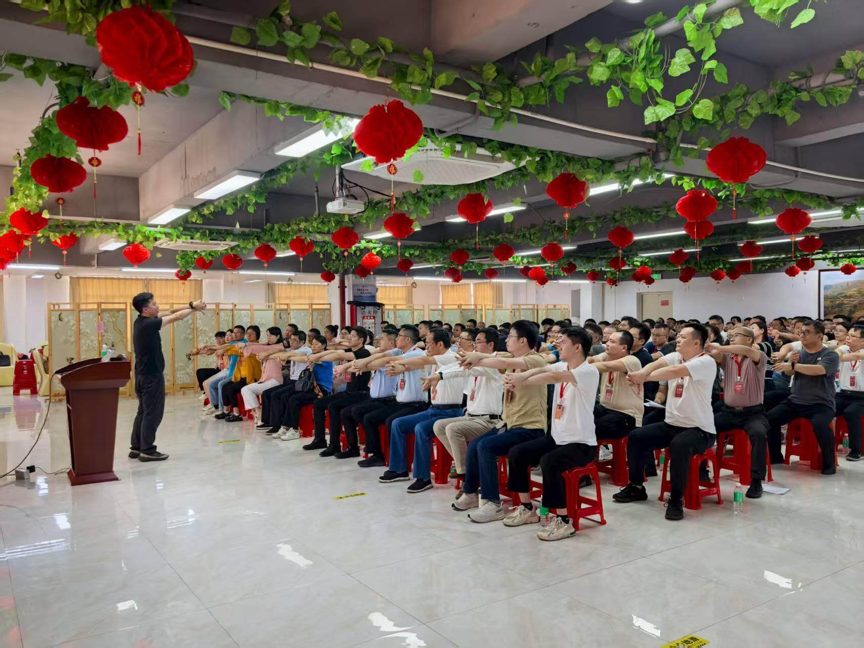 视频 | 十五运会志愿者怎么上团队课？培训讲师：让“小海豚”在互动中“破冰”