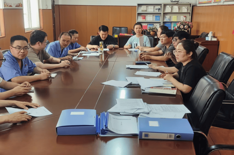 河洛工苑丨宜阳县建材行业工会联合会举办家庭收纳公益课；西工区总工会举办“劳模工匠助企行”活动；瀍河区总工会举办政务短视频培训活动