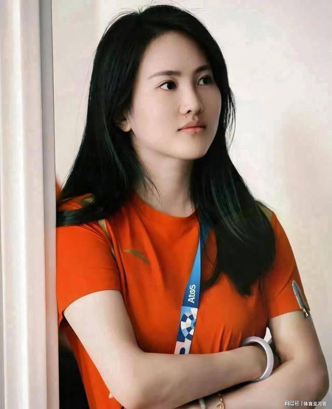 拒绝追求者！为何32岁陈若琳坚守“黄金带”？坦诚回应尽显担当