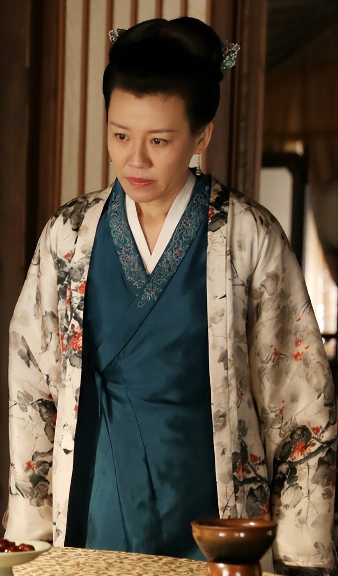 演德华的刘琳,她一直演黄金配角一直没得奖,是观众心里的好演员