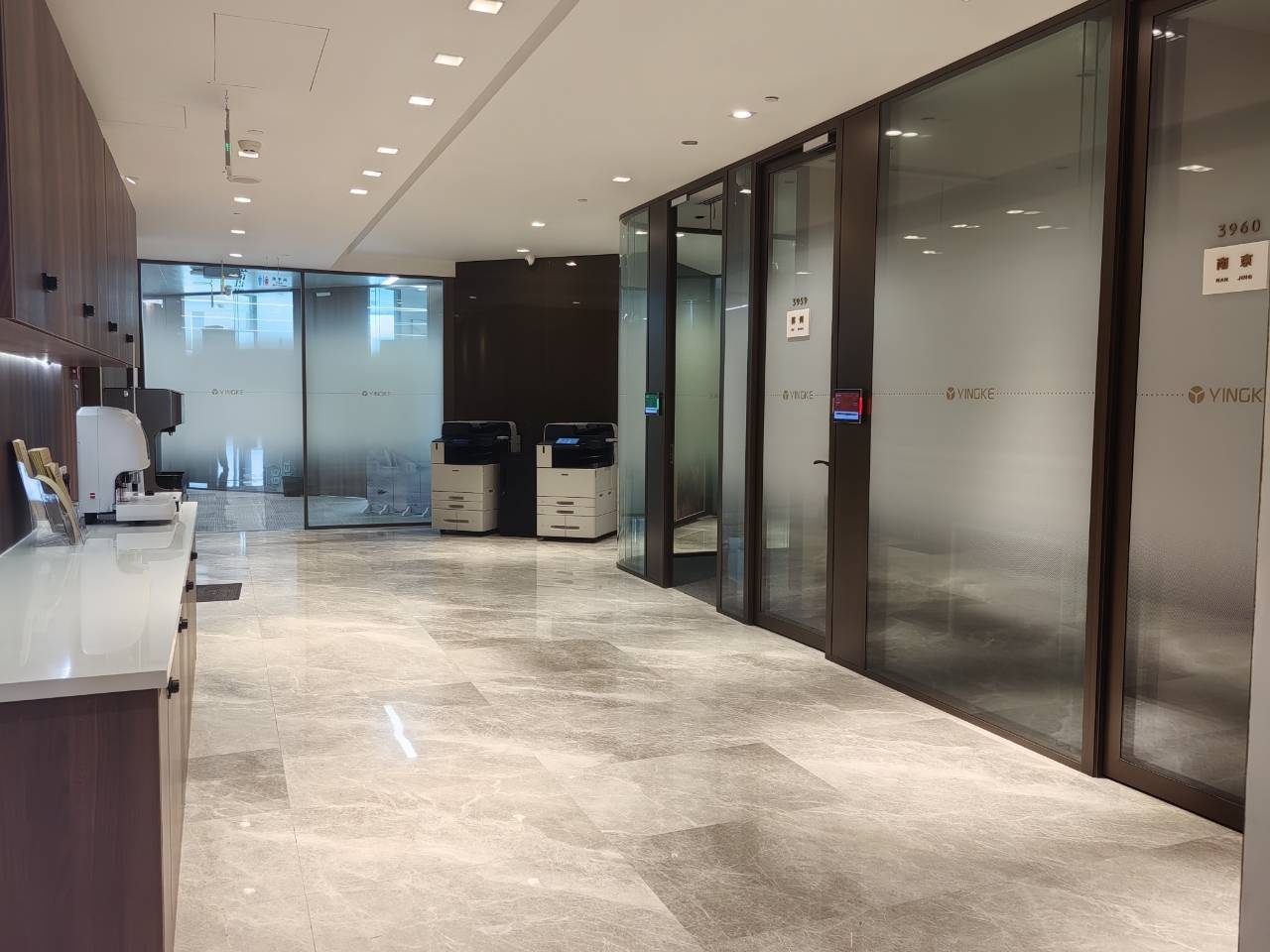 上海征地律师多少钱，推荐征地律师电话