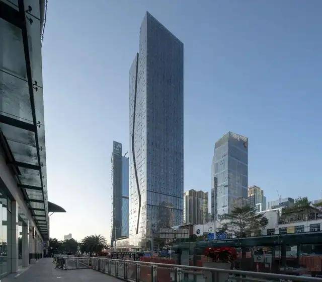 国信证券金融大厦,深圳第一座绿色高层建筑!