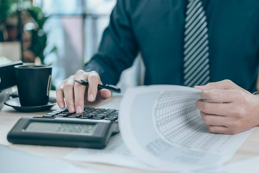 国信证券研究所分仓佣金连降三年后,荀玉根履新任首席经济学家、经济研究所所长