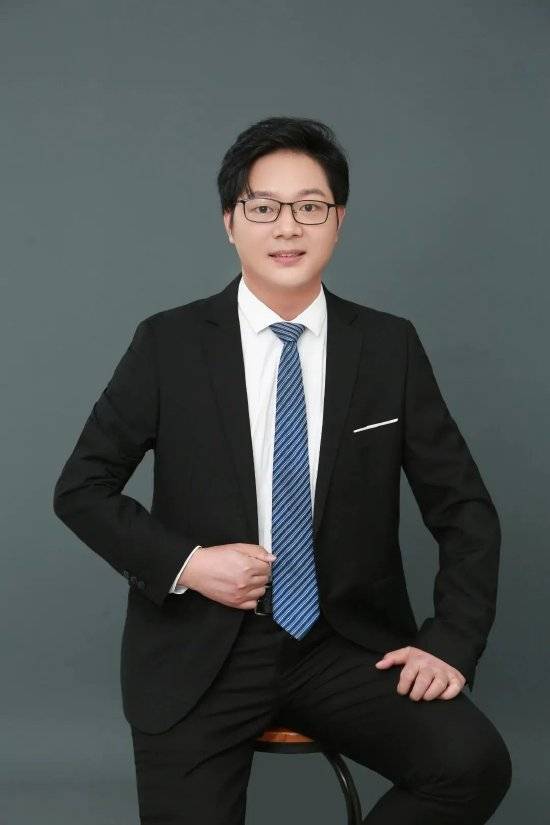 8年食饮老将熊鹏出走德邦证券