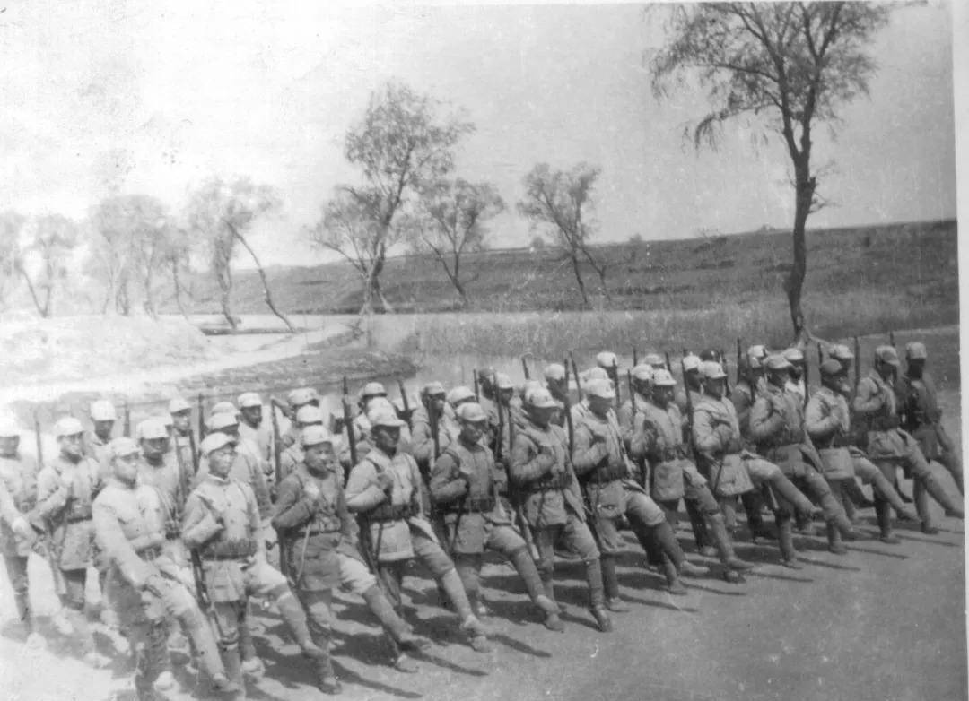 1942年为参加七大，刘少奇如何连闯103道封锁线回到延安？