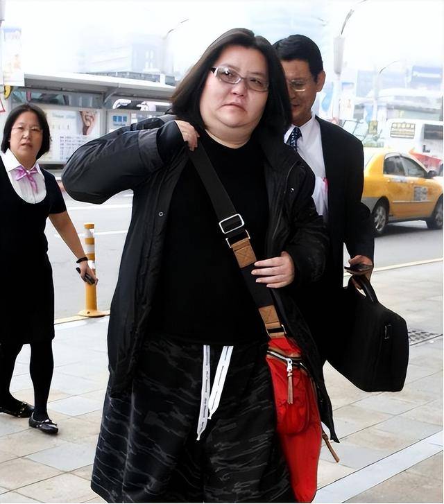 突发!香港知名经纪人卷入侵占8亿遗产风波,帮知名女星养大儿子