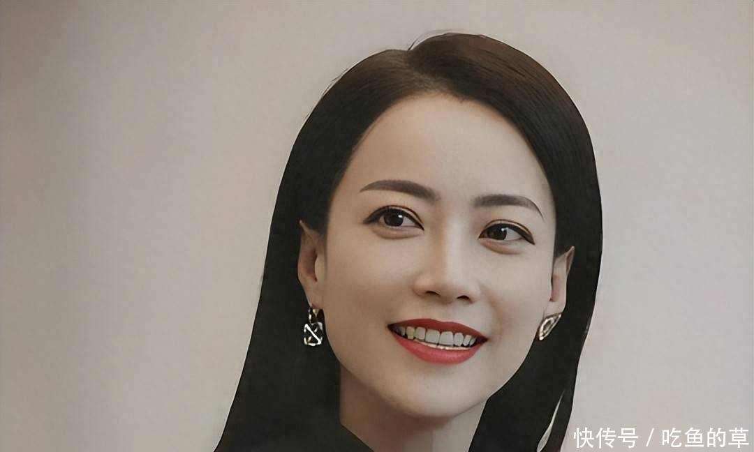 霍汶希的传奇人生：她为何被誉为“香港金牌经纪人”？