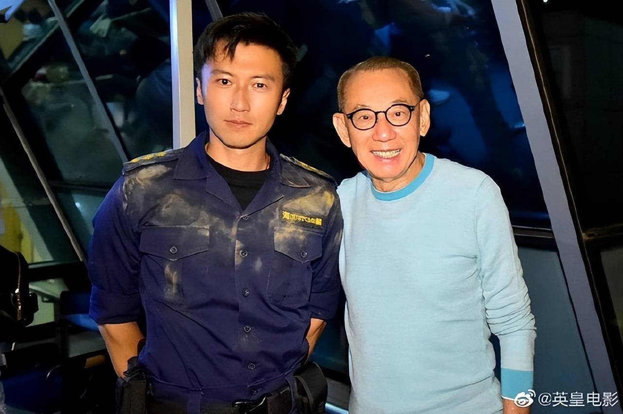 19岁香港男星涉嫌犯罪被开除,本人现身法院受审,经纪人发声回应