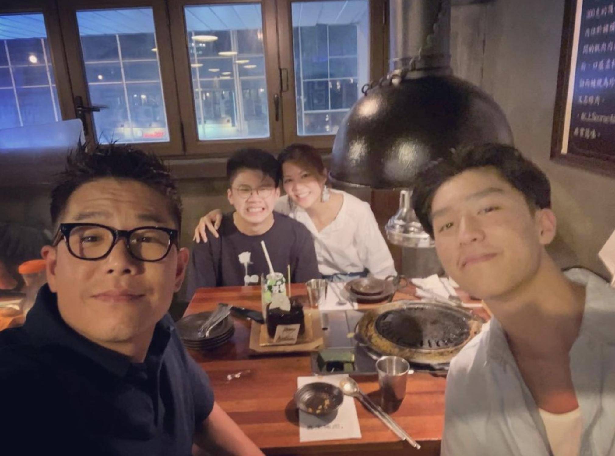 林珊珊：金牌DJ、软硬天师胞姐、郑伊健经纪人，嫁香港飞人事业强