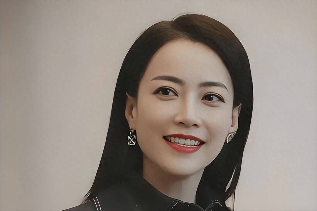 霍汶希:香港最后一位金牌经纪人,她的狠劲你学不会!