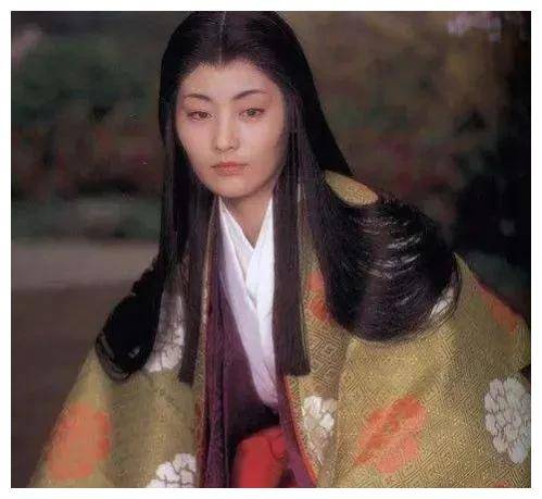 日本平安时期三大才女之一—清少纳言