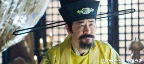 赵匡胤迟迟不立赵德昭为太子，成了赵匡胤发动斧声烛影的导火索