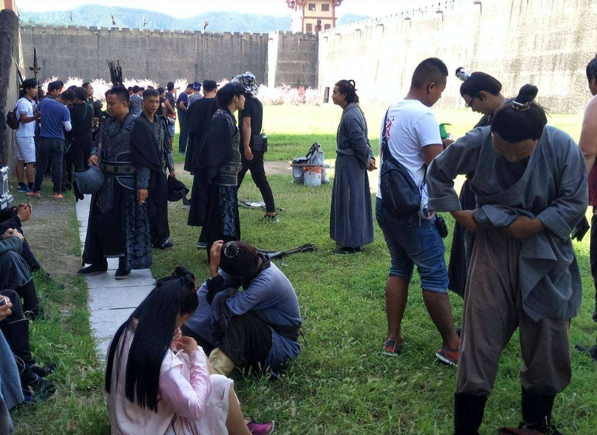 37岁男演员现状：曾搭档孙俪霍建华，住北京四合院却不能上厕所！