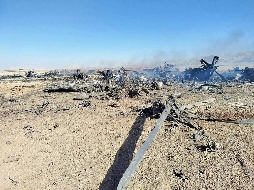 美军C-130运输机残骸中一名士兵遗体被发现，飞机被炸毁地点成打卡点